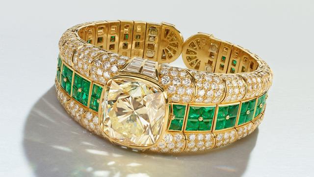 BULGARI COLOURED DIAMOND, DIAMOND AND EMERALD BANGLE