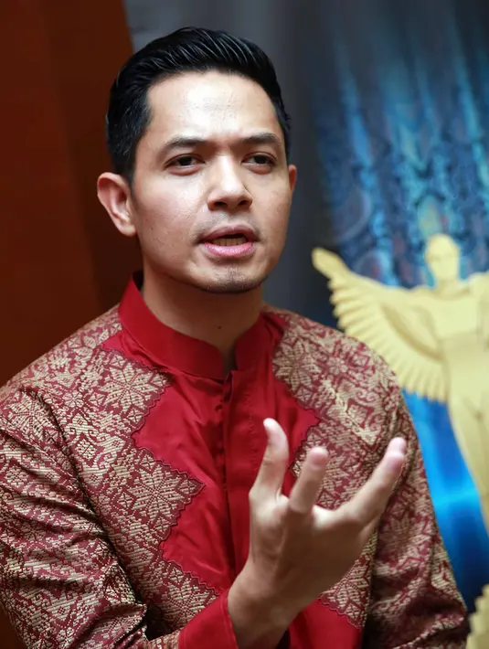 Dude Harlino mengaku bersyukur namanya kembali masuk nominasi. Ini merupakan nominasi ke delapan kalinya, kini ia bersaing dengan aktor-aktor muda yang tengah di idolakan oleh anak remaja. (Deki Prayoga/Bintang.com)