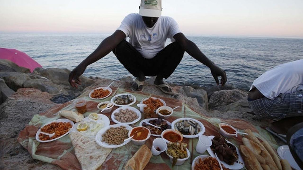 Kebersamaan imigran muslim jalani Ramadan di perbatasan Italia