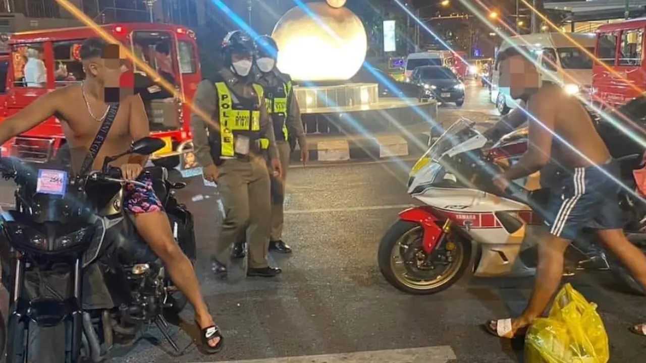 Foto turis Prancis yang ditertibkan di Phuket, Thailand, pada Februari 2023.