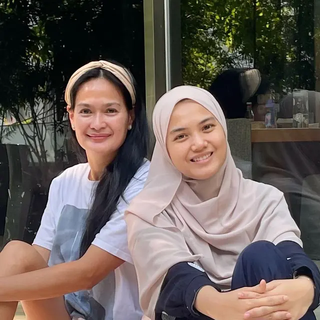 Potret Kedekatan 6 Aktris Tanah Air Bareng Ibu Mertua, Penuh Kehangatan