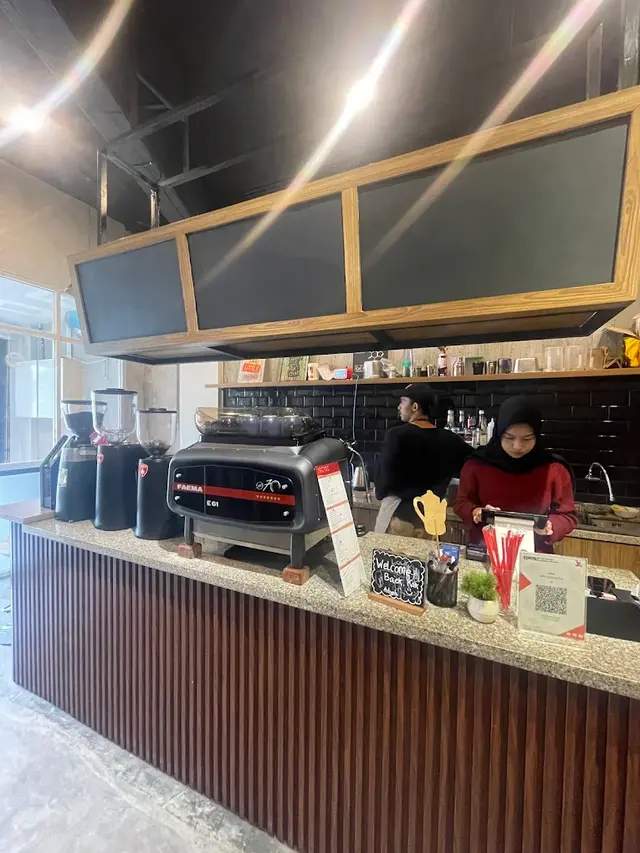 Coffee Shop Dekat Stasiun Gondangdia