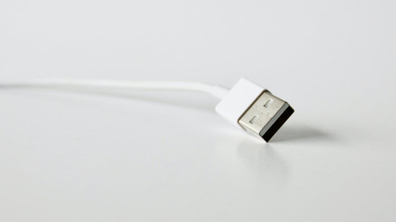 Kabel charger yang buruk