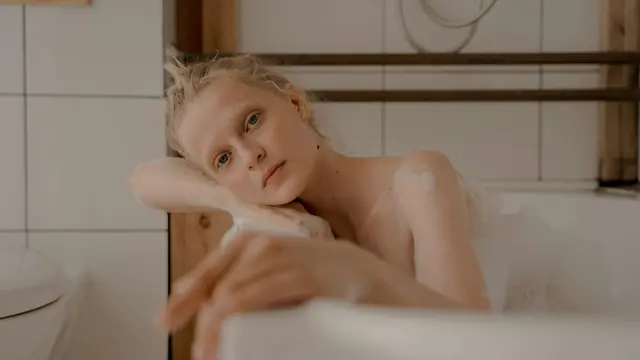 4. Lindungi Kulit dari Lingkungan