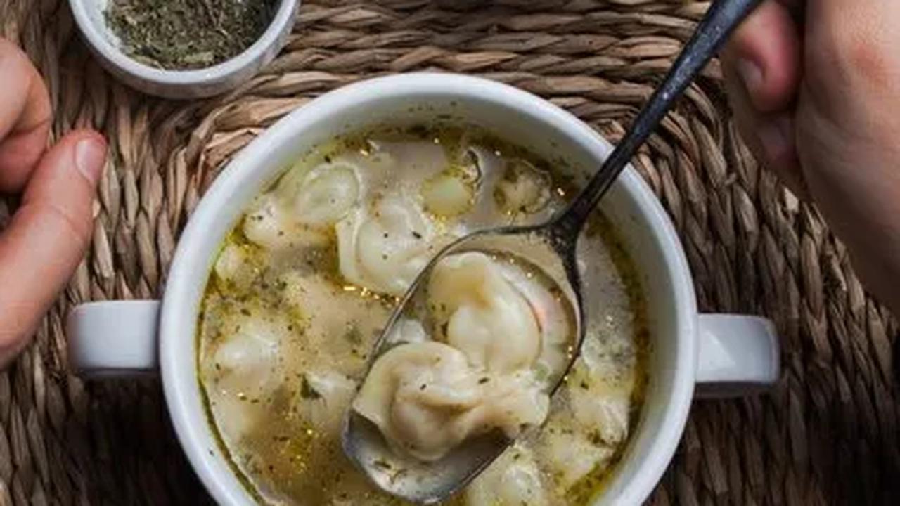 Menghangatkan Tubuh di Musim Hujan, Ini 5 Resep Makanan Berkuah dari Berbagai Negara