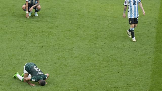 Pemain Timnas Arab Saudi Sujud Syukur