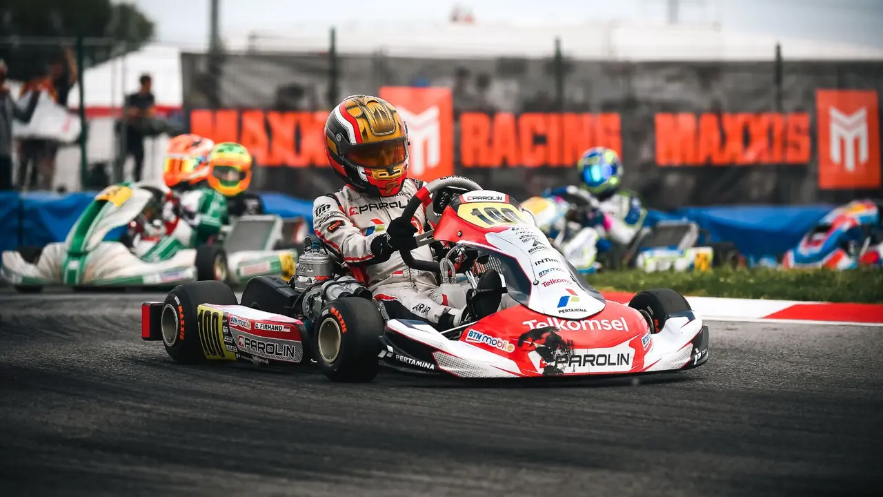 Pembalap Muda Indonesia Qarrar Firhand Lewati 12 Pembalap di Slovakia Ring
