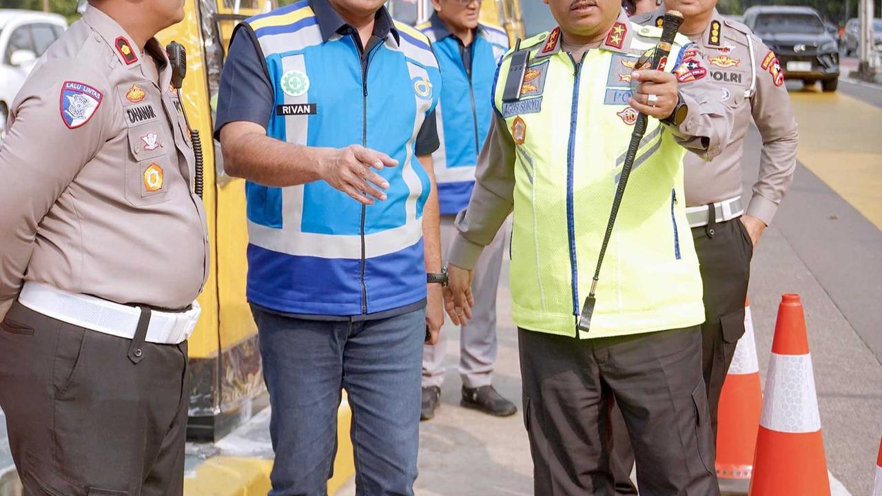FOTO: Layanan Tol Dalam Kota Kembali Normal, Jasa Marga Pastikan 7 Gerbang Tol Beroperasi Penuh