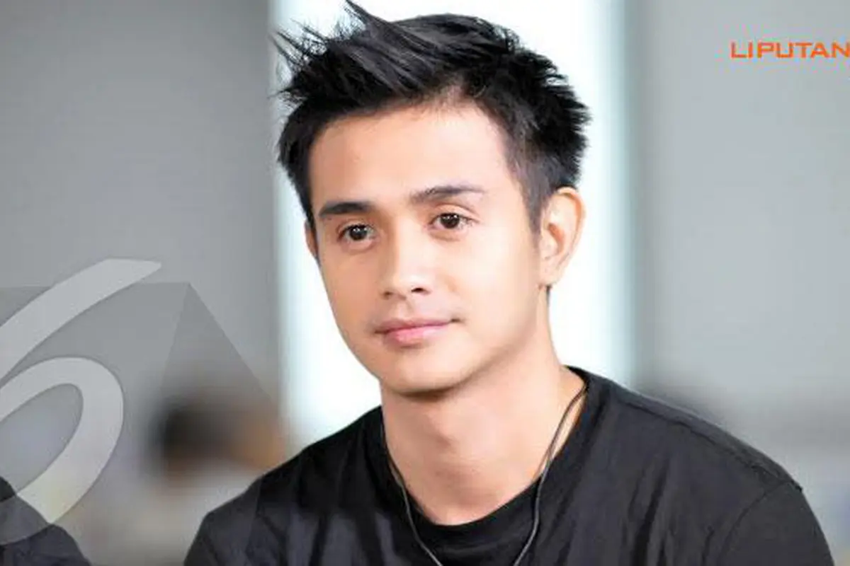 Ajun Perwira Dilarang Pandangi Wajah Shireen Sungkar