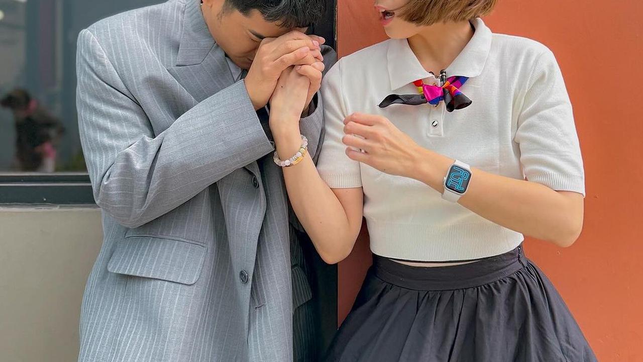 Disebut Sesepuh Friendzone, Ini 7 Potret Chika Jessica dan Dwi Andhika yang Mesra Banget - Netizen Desak ke KUA