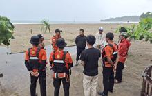 Warga Jakarta Terseret Ombak di Pantai Sawarna, Tim SAR Gabungan Lanjutkan Pencarian