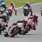 Suasana balapan MotoGP Inggris di Sirkuit Silverstone, Minggu (06/08/2023). Aleix Espargaro sukses memenangkan balapan dengan catatan waktu 40 menit 40.367 detik. (AP Photo/Rui Vieira)