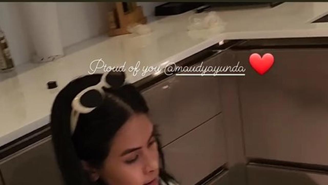Maudy Sangat Serius