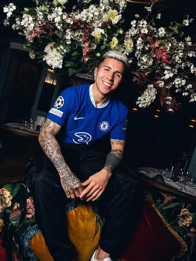 Senyum Enzo Fernandez Resmi Berseragam Chelsea