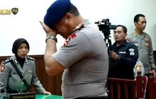 Tak Kuasa Tahan Tangis, Kompol Cosmas dan Bripka Rohmad Terisak Setelah Divonis