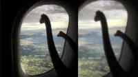 Baru-baru ini para pengguna jejaring sosial tengah diramaikan dengan beredarnya foto yang menunjukkan pose para dinosaurus sedang traveling.