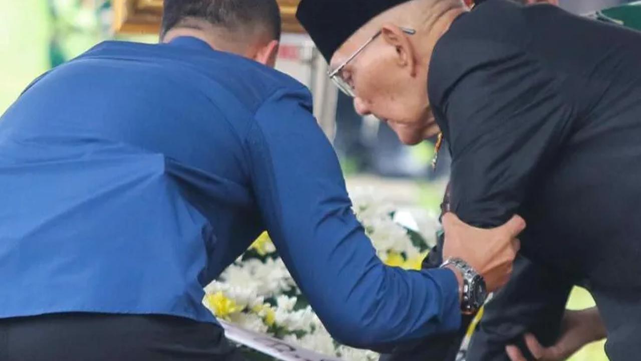 Doni Monardo tutup usia pukul 17.35 WIB. Doni sebelumnya dirawat intensif di Rumah Sakit (RS) Siloam Semanggi, Jakarta.