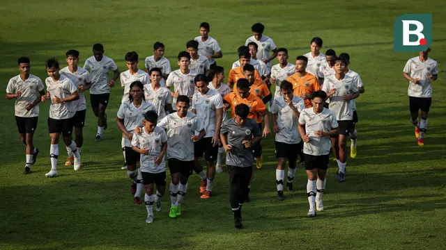 Foto: Menilik Latihan Pagi Timnas Indonesia U-22 Asuhan Indra Sjafri, Belasan Pemain Baru Bergabung di TC Gelombang Kedua Ini