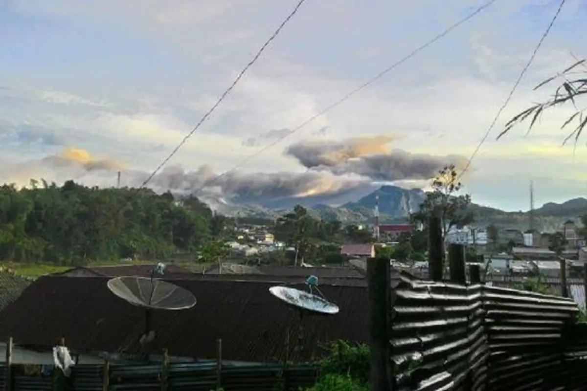 20150917-Gunung Sinabung-Lava Pijar-Medan