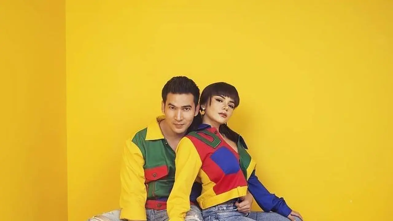 Diisukan Putus, Ini 5 Potret Kenangan Dinar Candy dan Ridho Ilahi Pakai Outfit Couple