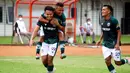 Serta melalui Dimas Drajad (kiri) pada menit ke-59 yang membawa Laskar Padjajaran unggul 3-0. (Bola.com/Nandang Permana)