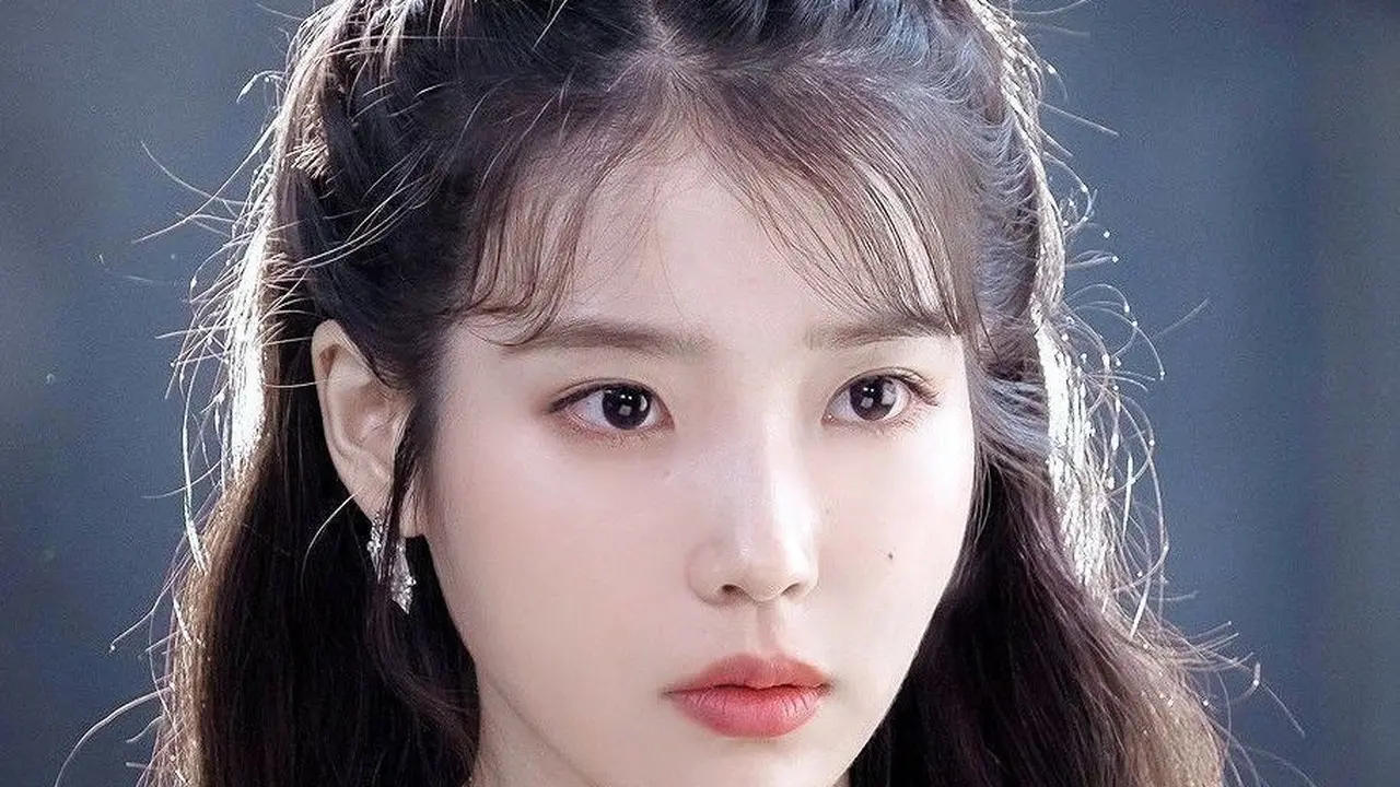IU (Pinterest/Than Vy)