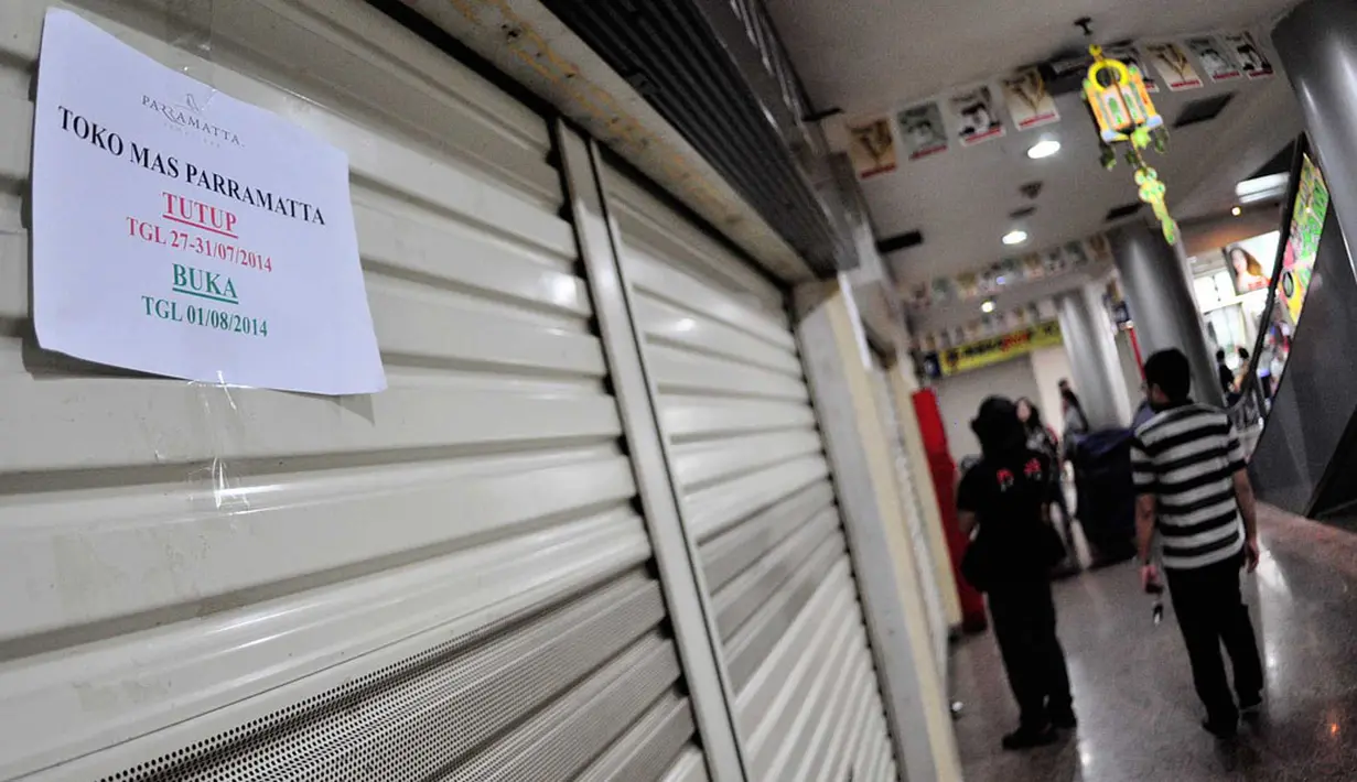 Sebagian toko baru akan memulai aktivitas perdagangannya pada 1 Agustus 2014 mendatang, (30/7/2014). (Liputan6.com/Faizal Fanani)