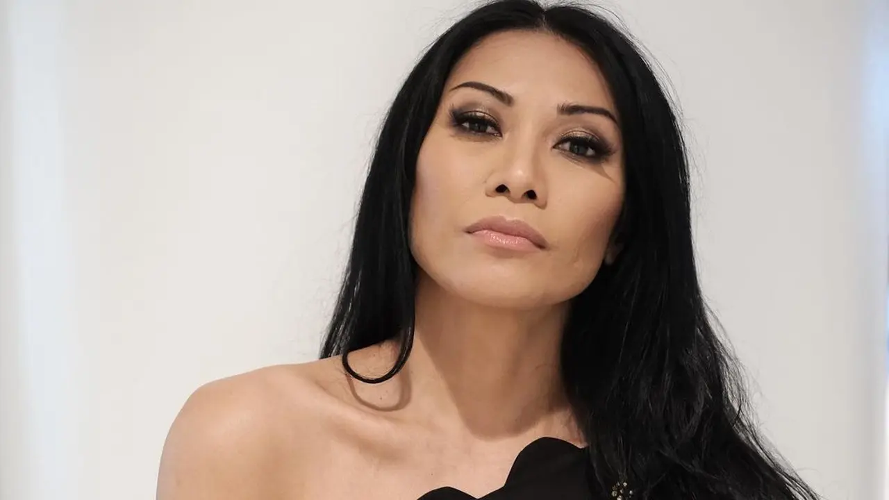 potret makeup anggun berzodiak taurus