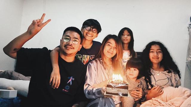 Keempat anak Sheila Marcia Kompak