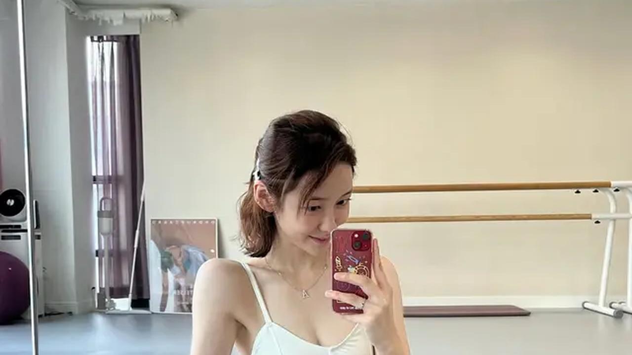 Potret Cantik Park Ji-Hyun Tanpa Makeup (instagram.com/voyavivirel)