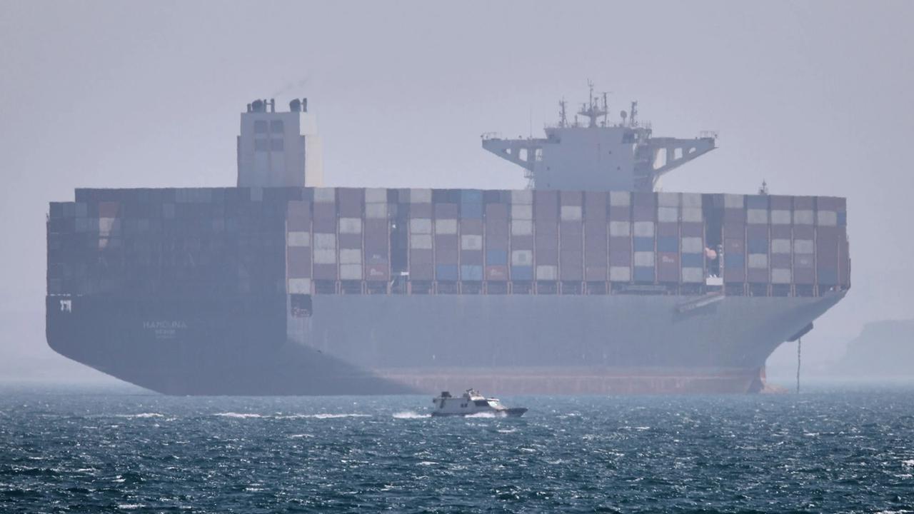 FOTO: Ketegangan di Selat Hormuz Meningkat di Tengah Saling Klaim Iran dan Amerika Serikat