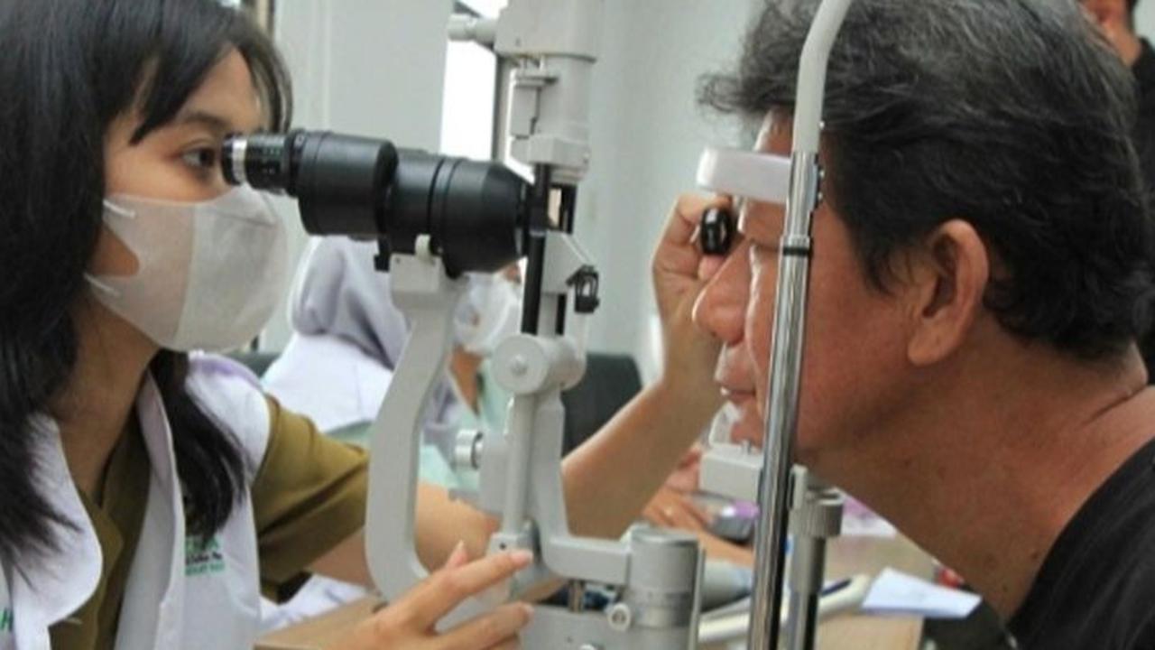 Mitos atau Fakta? Bisakah Katarak Disembuhkan Secara Alami dan Tanpa Operasi?