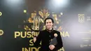 Omara Esteghlal berfoto bersama Piala Citra FFI pada malam penganugerahan di Taman Ismail Marzuki (TIM) Jakarta pada Kamis (20/11/2025) malam. Omara Esteghlal menyabet penghargaan bergengsi ini berkat akting memukaunya dalam film Pengepungan di Bukit Duri. (Kapanlagi.com/Budy Santoso)