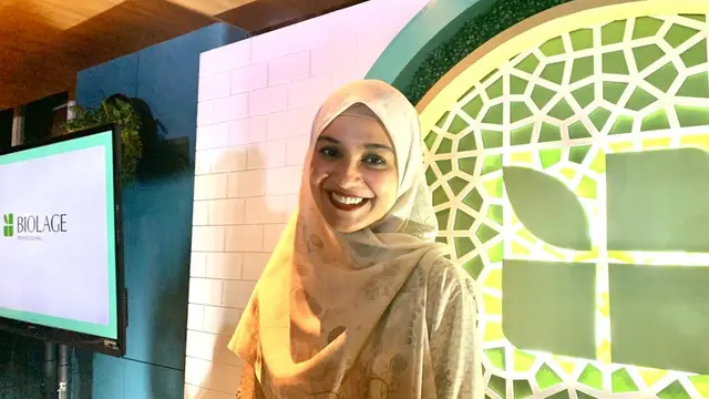 Shireen Sungkar Beberkan Cara Atasi Rambut Lepek Saat Pakai Hijab