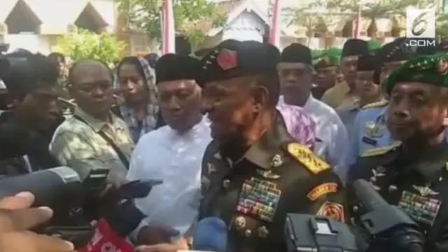 Panglima TNI Jenderal Gatot Nurmantyo rupanya tidak ambil pusing atas polemik pemutaran film G30S/PKI di lingkup internal institusinya