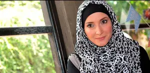 Inneke Koesherawati semakin jarang terlihat di layar kaca, bukan karena tak laku melainkan karier sudah bukan lagi prioritas bagi ibu dua anak ini.