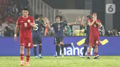 Pemain timnas Jepang, Kauro Mitoma (tengah) merayakan gol saat melawan Indonesia pada Matchday 5 Grup C putaran ketiga kualifikasi Piala Dunia 2026 zona Asia di Stadion Utama Gelora Bung Karno, Jakarta, Jumat (15/11/2024). (Liputan6.com/Angga Yuniar)