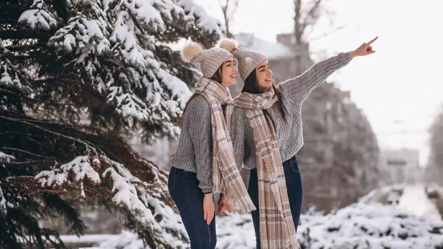 Ingin Liburan Musim Dingin dengan Nyaman? Ini Persiapan Tepat yang Perlu Dibawa! (Foto: Freepik/senivpetro)