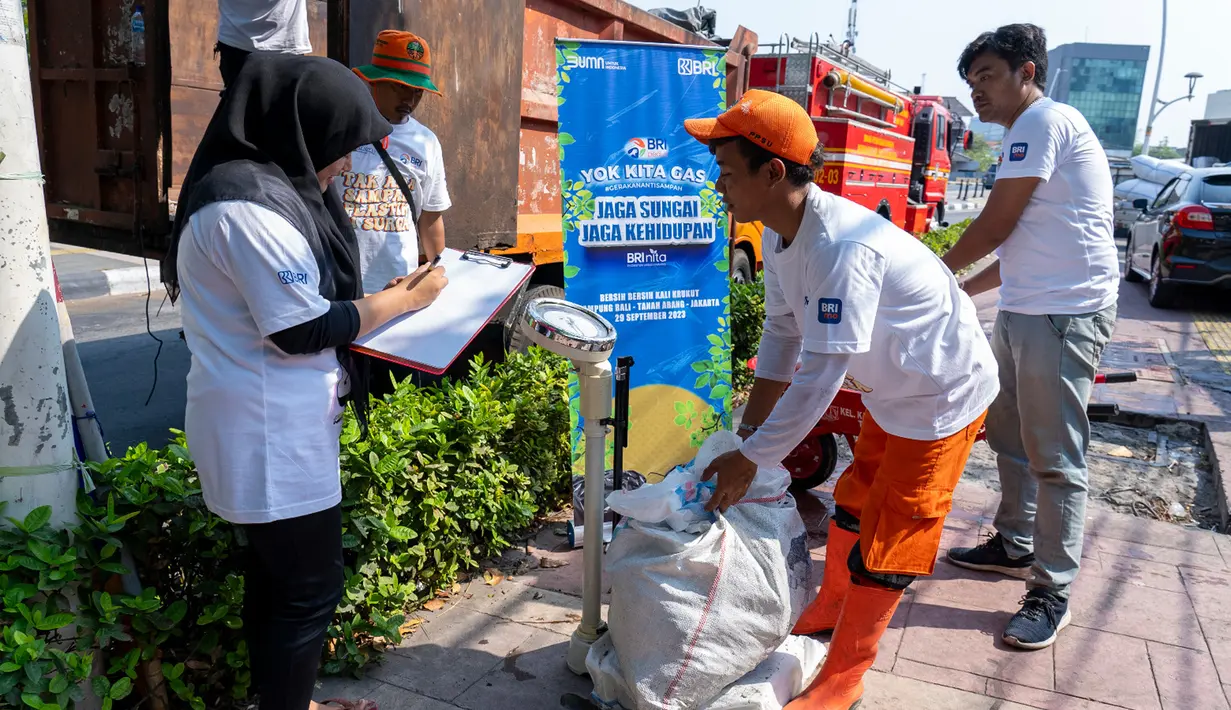 Penataan Kampung Bali berawal dari program pemerintah provinsi DKI Jakarta yang mewajibkan adanya kawasan unggulan disetiap kelurahan. Penetapan Kawasan Unggulan dilakukan dengan menerapkan sejumlah strategi dalam menata kota agar dapat berkelanjutan dan bermanfaat bagi masyarakat. (Dok. BRI)