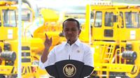 Menteri ESDM Bahlil Lahadalia dalam sambutannya di peresmian smelter PT Amman Mineral. (Tira/Liputan6.com)