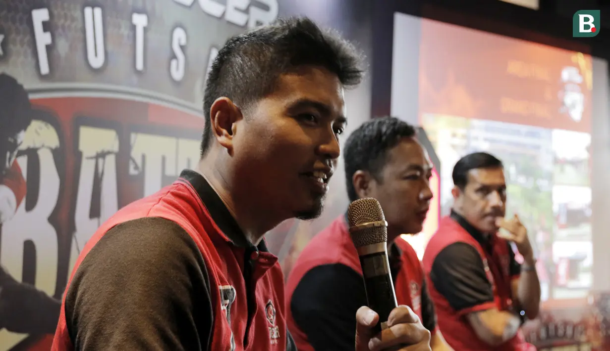 Perwakilan Super Soccer, Riko Setiawan, memberi keterangan saat jumpa pers di Senayan, Sabtu (11/8/2018). Super Soccer Futsal Battle 2018 akan digelar mulai tanggal 18 Agustus 2018. (Bola.com/M Iqbal Ichsan)