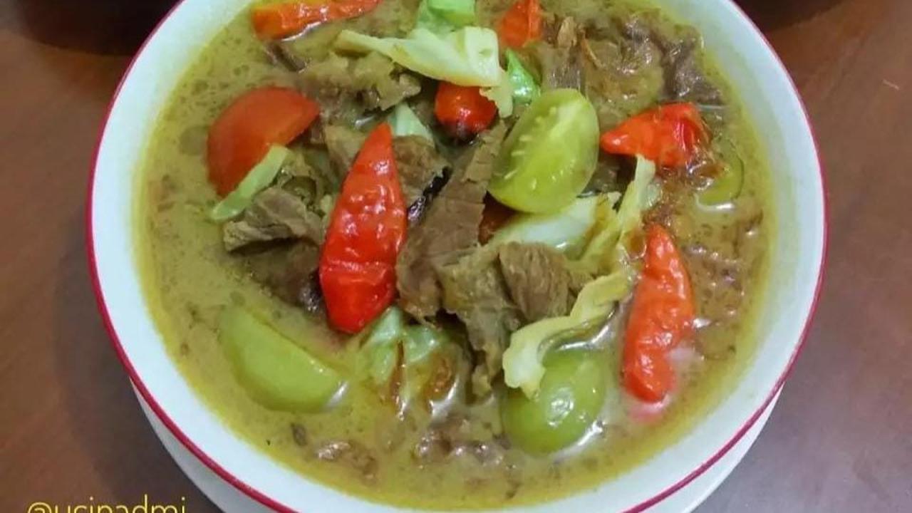 <b>4. Tongseng Sapi Manis Pedas</b><br>