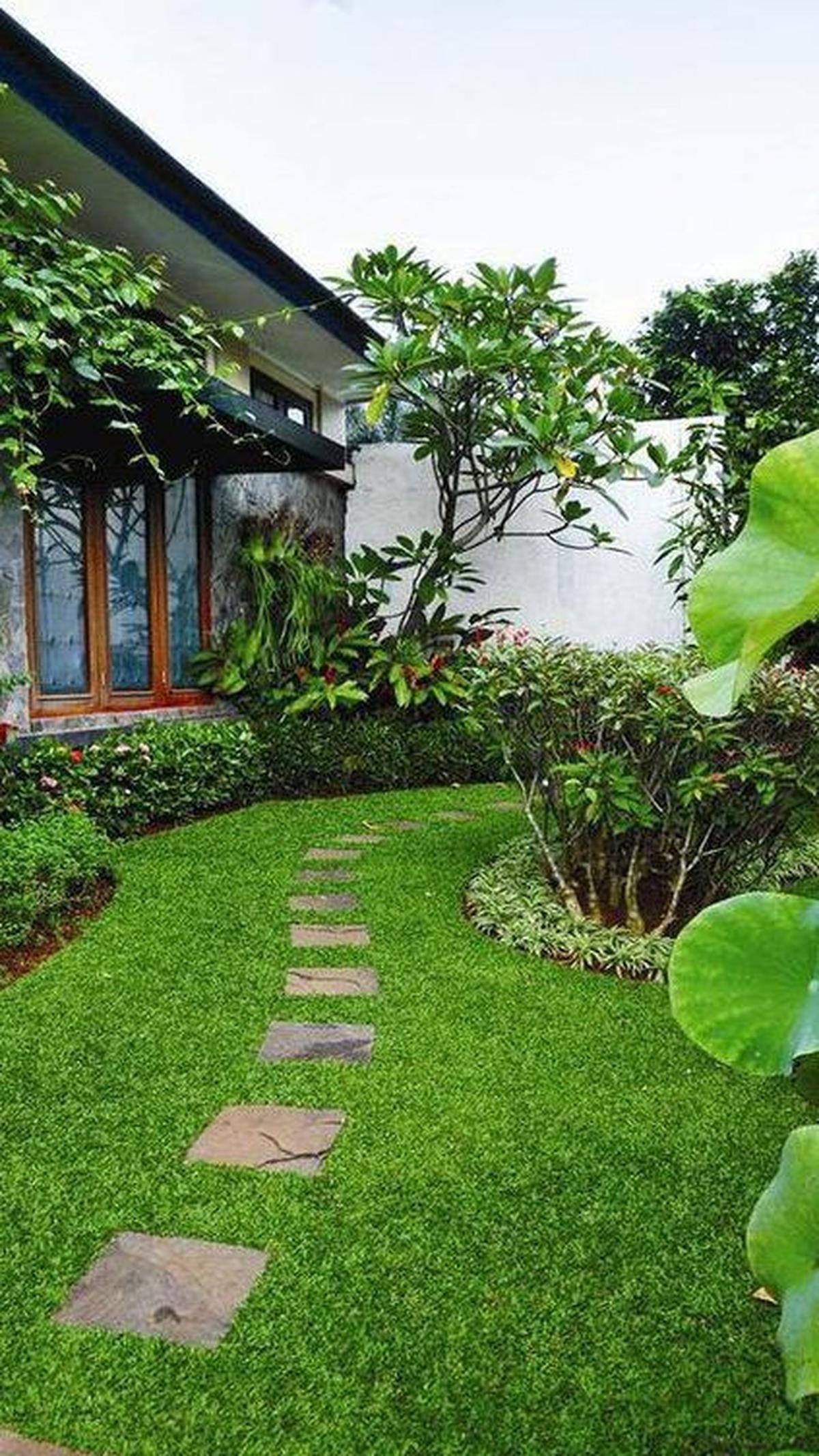 Taman Rindang Ala Tropis