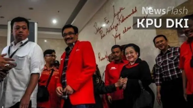 NEWS FLASH: Tiba di KPU DKI, Ahok Langsung Tebar Senyum