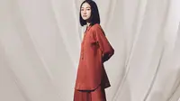 Salah satu koleksi Hana Tajima X UNIQLO yang bertemakan An Environment for the Body. (dok. Uniqlo)