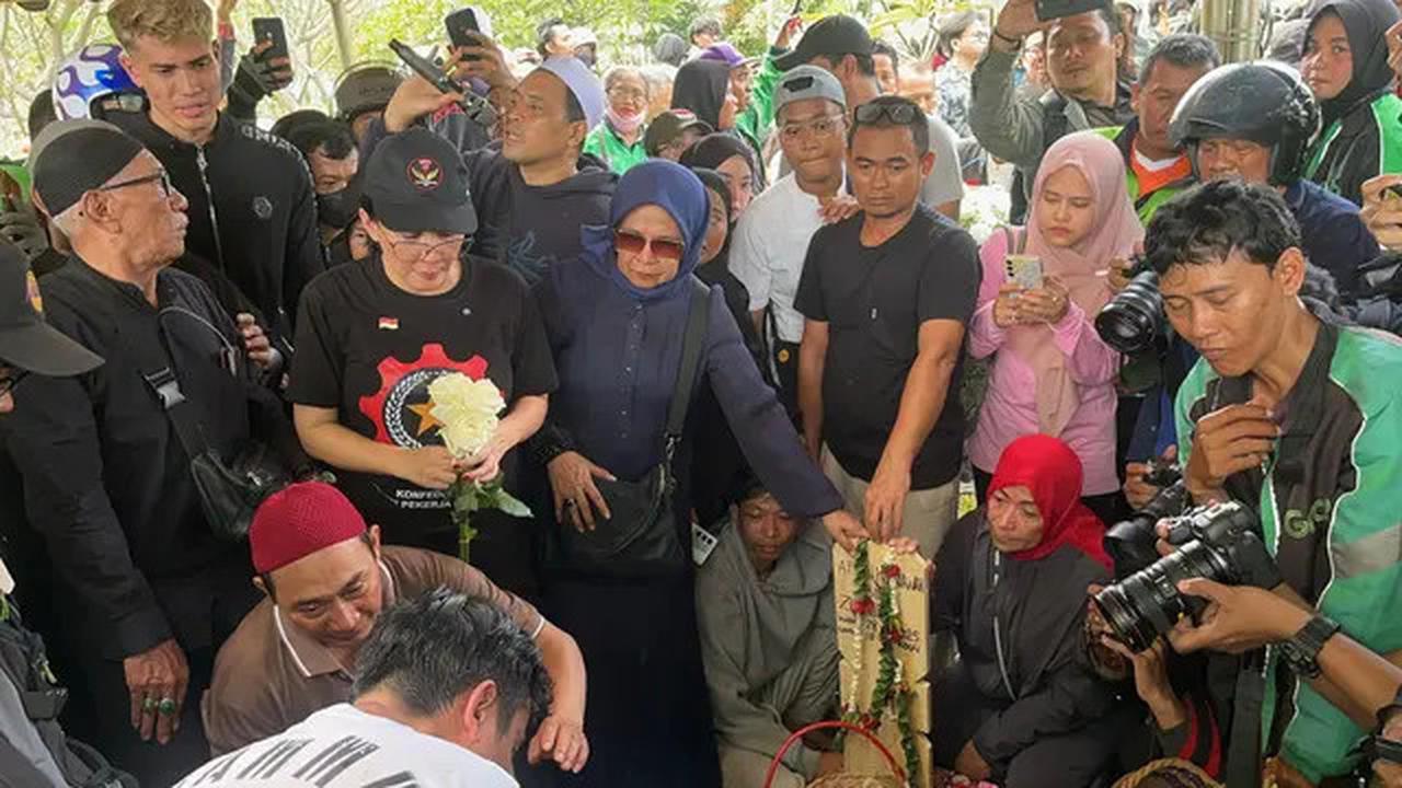 Jenderal Polisi Ini Minta Maaf saat Pemakaman Affan Kurniawan, Janji Tindak Anggota Brimob Lindas Driver Ojol Pakai Rantis