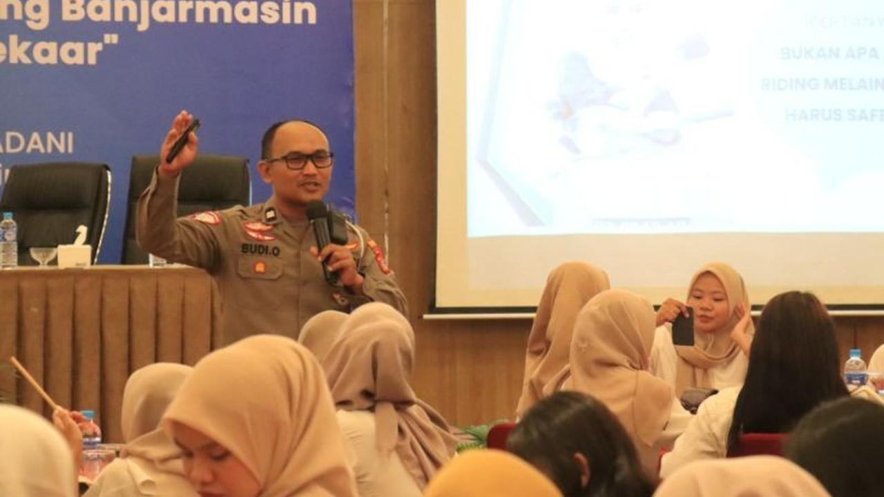 Trivia: Banyak Gen-Z Suka Ambil Jalur Kanan! Polresta Banjarmasin Edukasi Keselamatan Berkendara Gen-Z Wanita