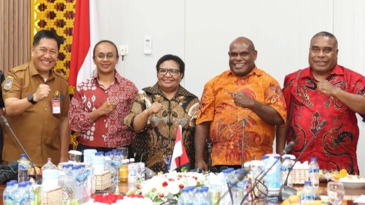 Wamendagri Ribka Dorong Percepatan Pembangunan Infrastruktur Pemerintahan di Papua Tengah