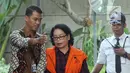 Mantan Anggota DPRD Sumut Arlene Manurung tiba di Gedung KPK, Jakarta, Jumat (4/1). Arlene menjalani pemeriksaan lanjutan terkait dugaan menerima suap. (Merdeka.com/Dwi Narwoko)