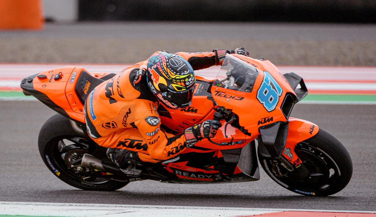 Pebalap debutan MotoGP yang bergabung tim Tech3 KTM Factory Racing ini merupakan anak dari juara dunia GP500 1987, Wayne Gardner. Remy Gardner sukses menyabet gelar juara dunia Moto2 2021 dengan catatan naik 12 podium, dengan 5 kemenangan utama.